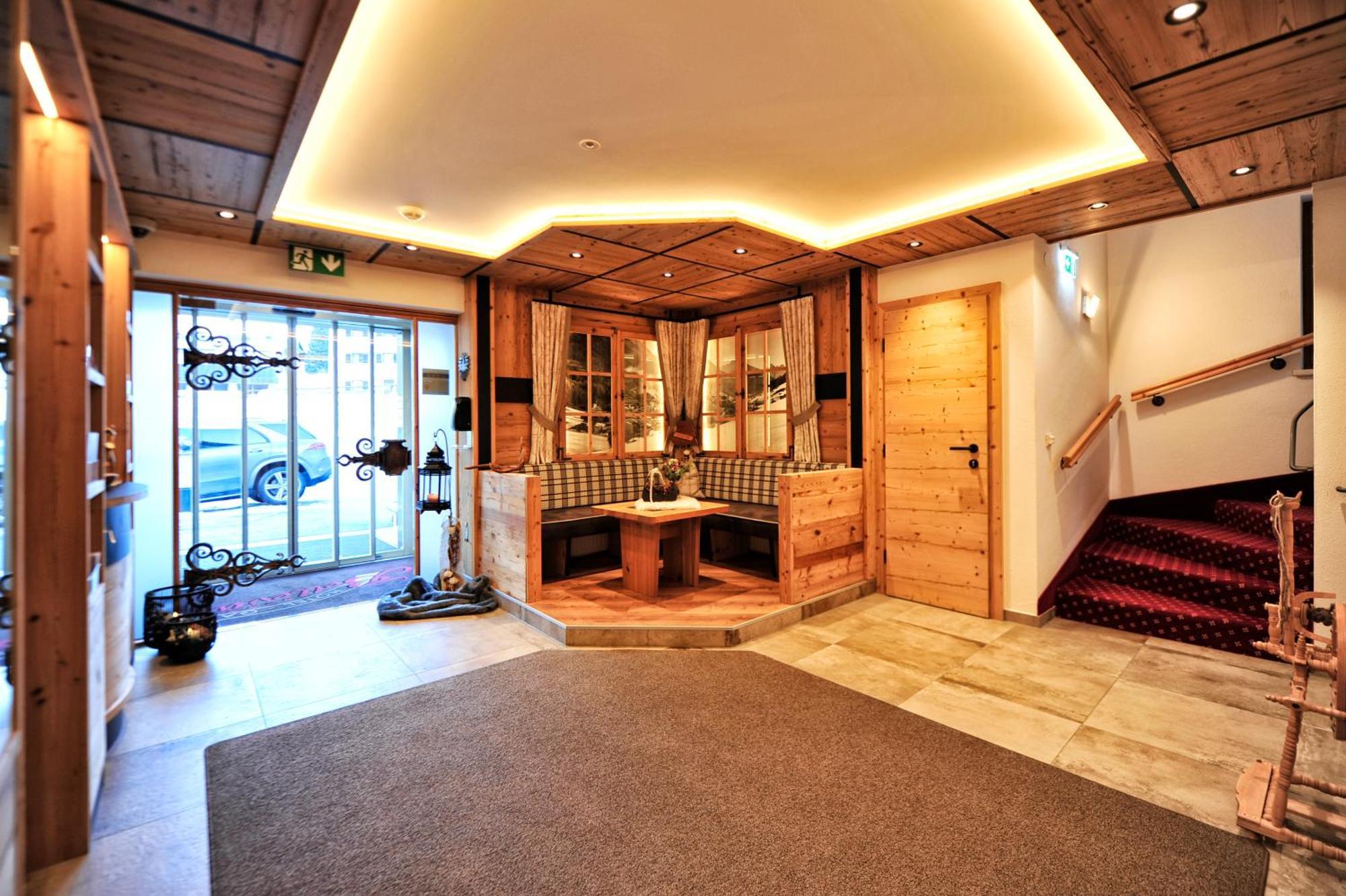 אישגל Hotel Garni Bellevue מראה חיצוני תמונה